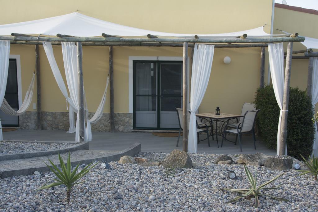 The Fig Boutique Suites Salir de Porto Exterior foto